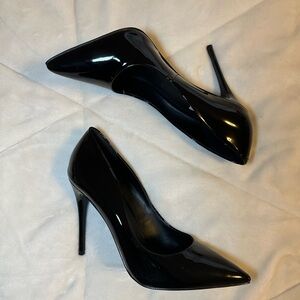 STEVE MADDEN Daisie Black Patent Leather Pumps - Size 10